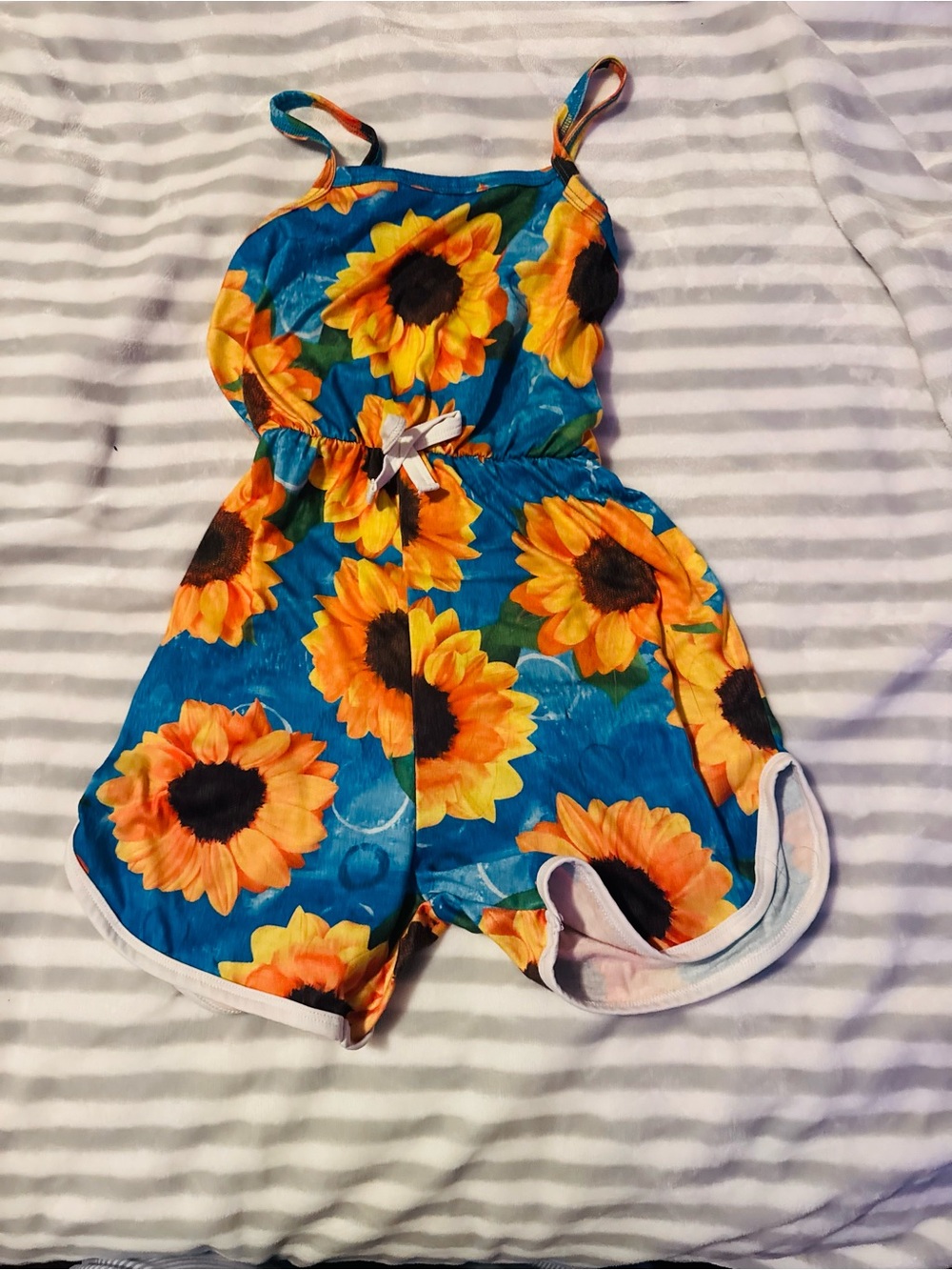 SHEIN Blue Sunflower Print Girls One-Piece Romper
